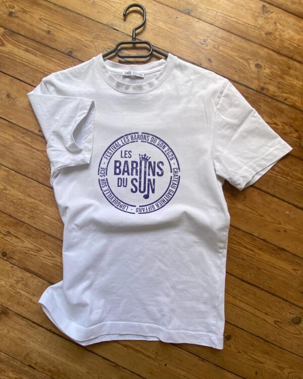 T-shirt violet — signature